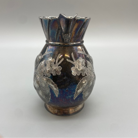 Antique Silver Creamer Meriden Britannia Company Bird Foliage Etched - Picture 4 of 15